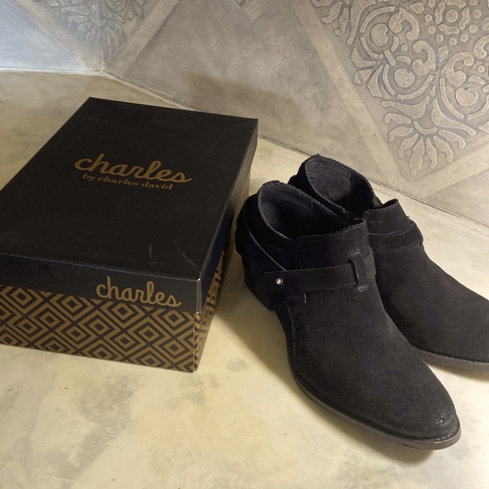 Charles by Charles David YESENIA size 10B in Box